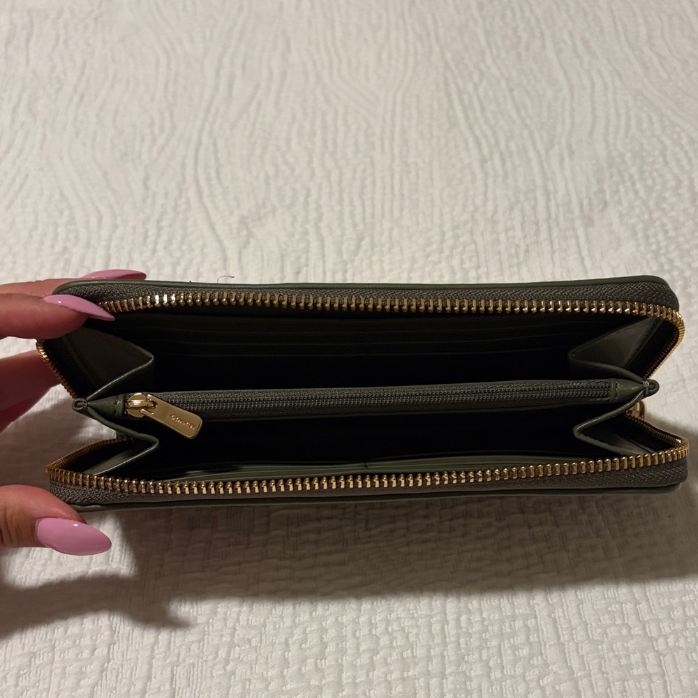 Coach Brown Signature Wallet with Olive Green Stripe - Picture 3 of 3